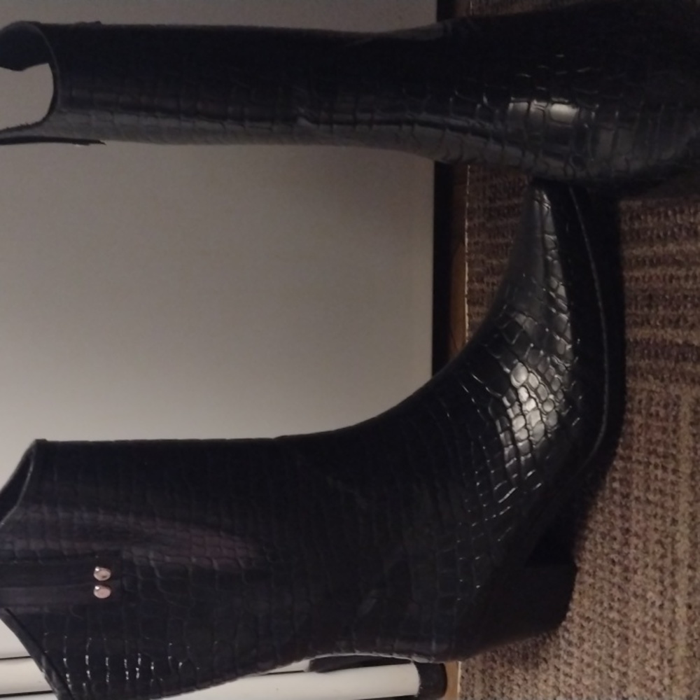 Rain Boots - Excellent Condition